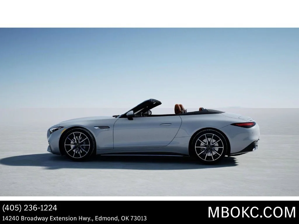 New 2027 MANUFAKTUR Moonlight White Metallic Mercedes-Benz AMG® SL 43 Roadster image 78