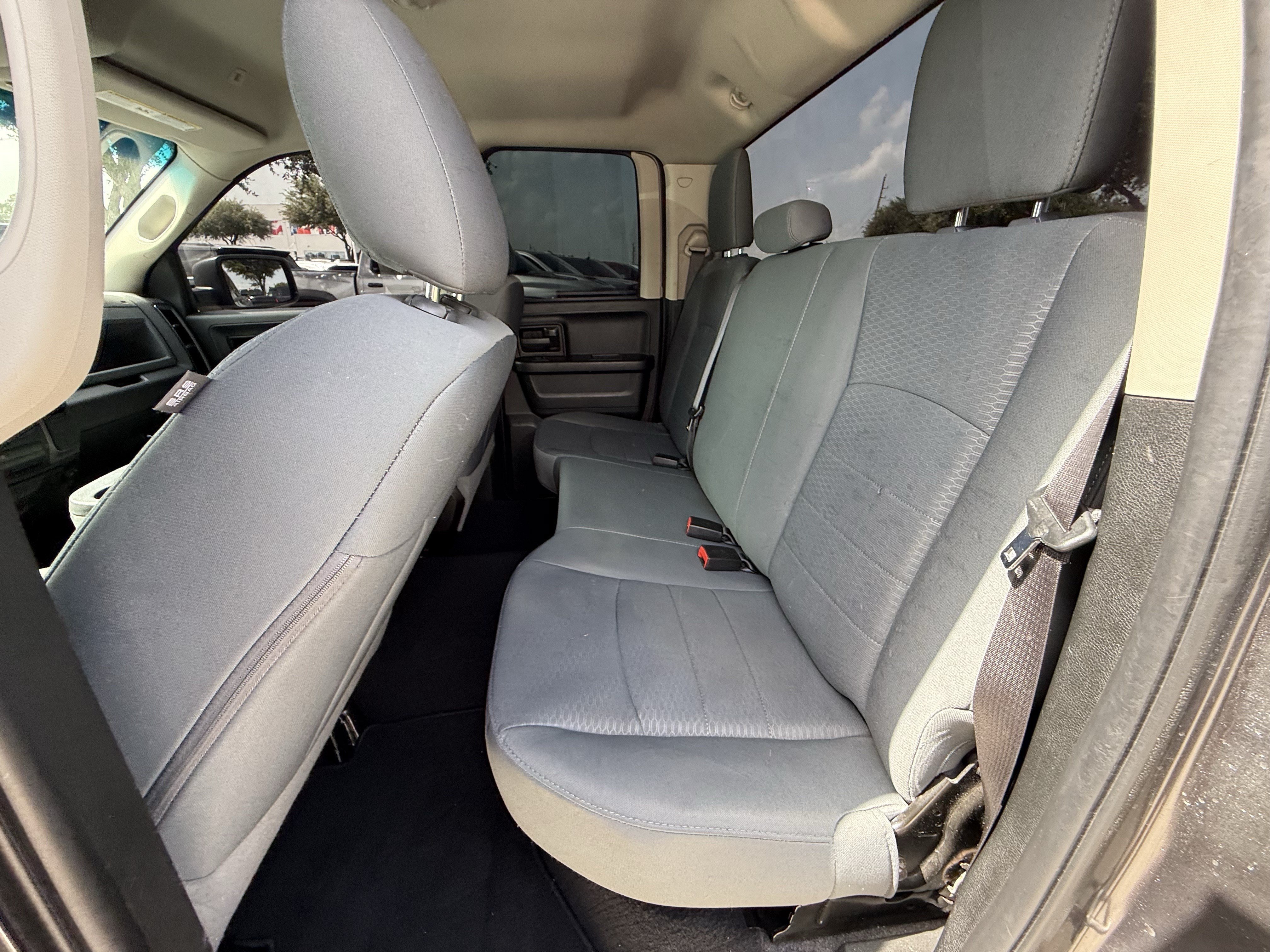 Used 2019 Granite Crystal Metallic Clearcoat Ram Tradesman image 27
