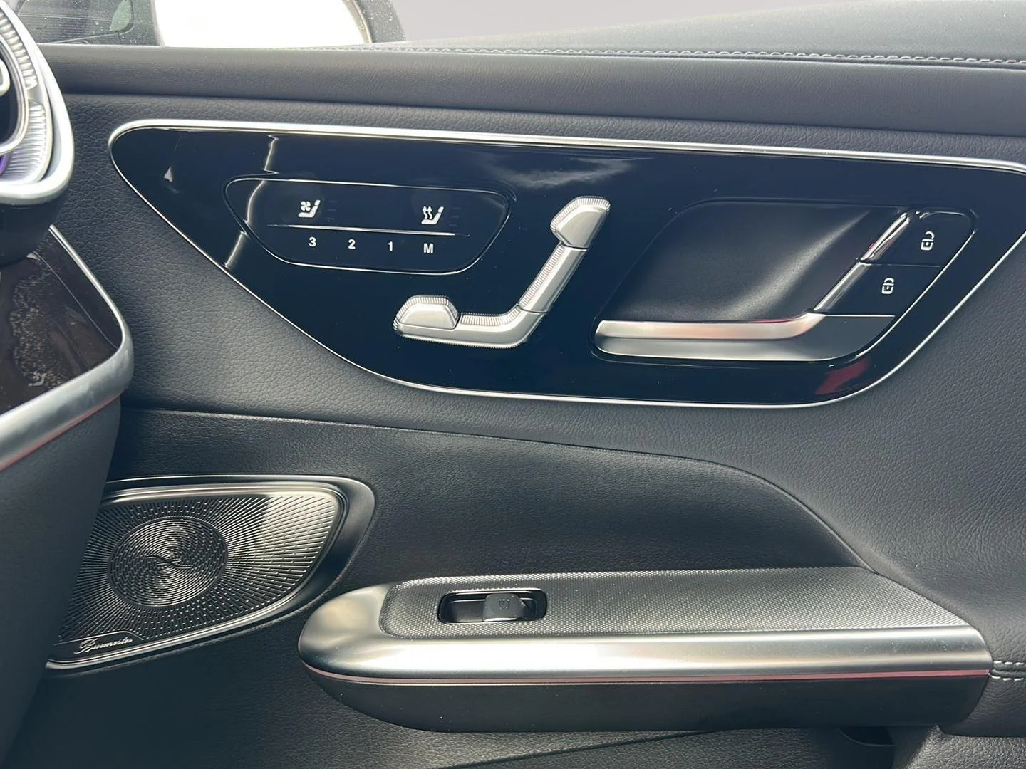 New 2026 WHITE Mercedes-Benz GLC 300 image 23