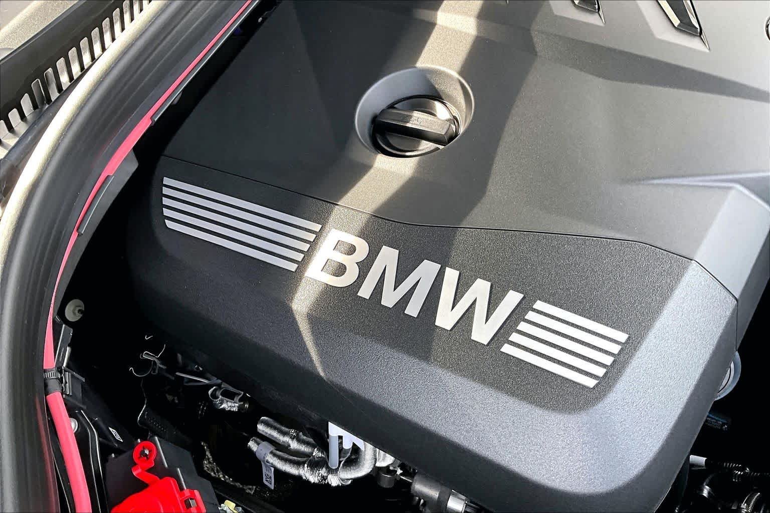 New 2026 Dark Graphite Metallic BMW 30 xDrive image 17