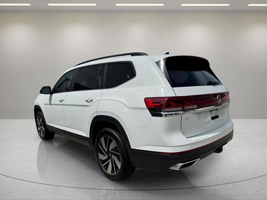 Used 2024 Pure White Volkswagen 2.0T SE w/Technology image 8