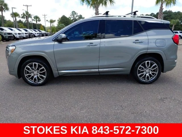 Used 2023 Silver GMC Denali image 7