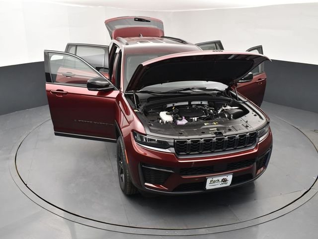 New 2026 Velvet Red Pearl-Coat Exterior Paint Jeep Altitude image 25