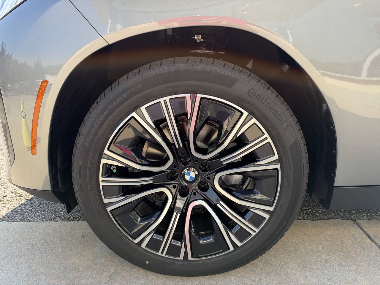 New 2026 Skyscraper Grey Metallic BMW 30 xDrive image 13