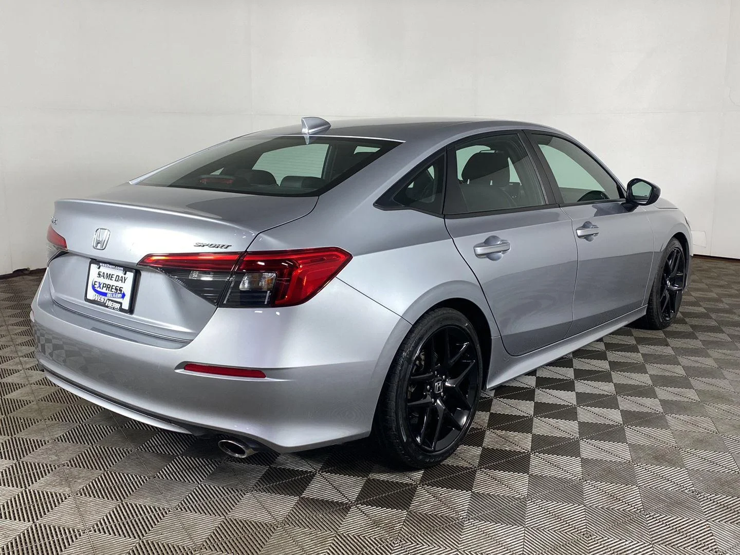 Used 2023 Lunar Silver Metallic Honda Sport image 5