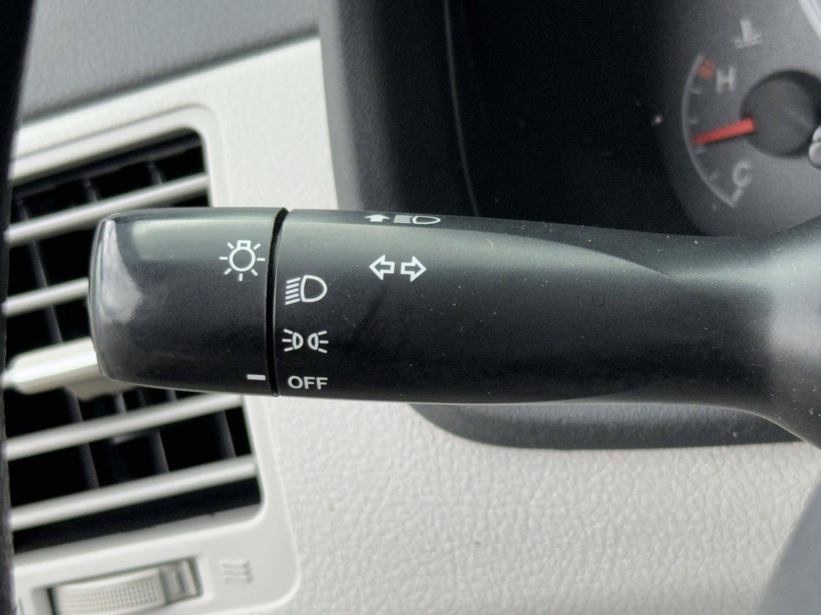 Used 2013 Gray Toyota LE image 28