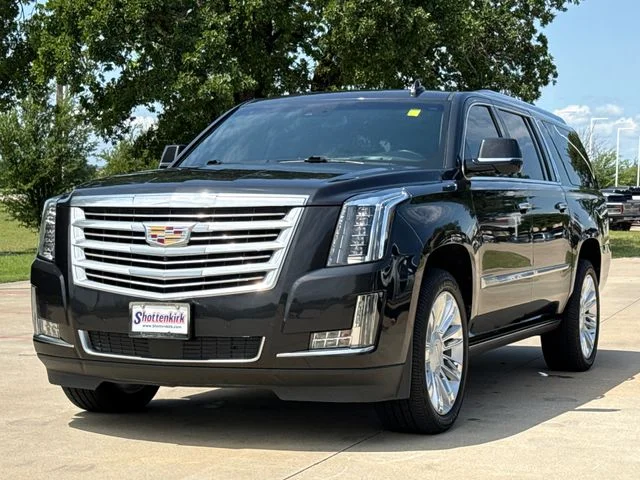 Used 2019 Black Cadillac Platinum Edition image 3