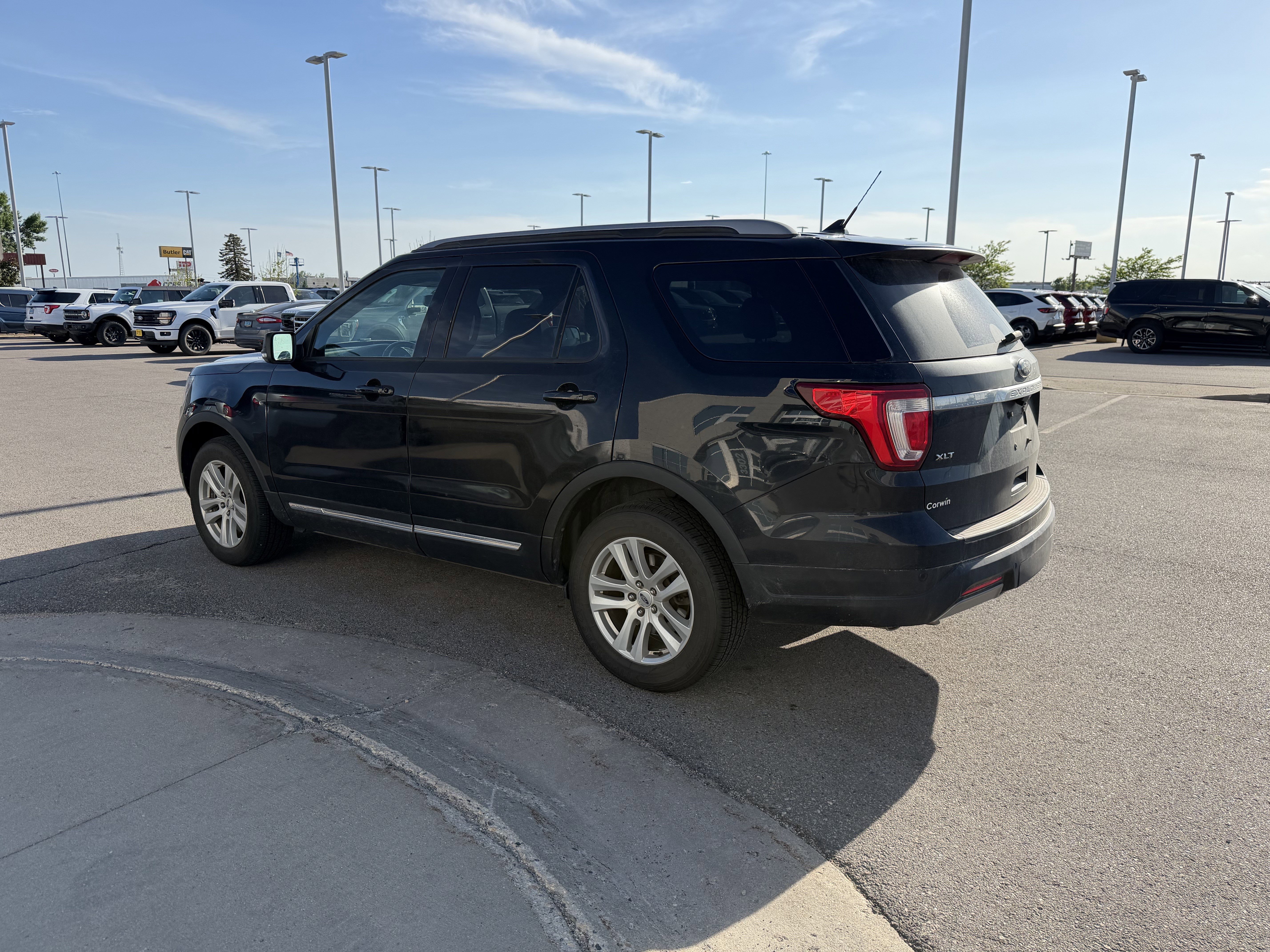 Used 2019 Agate Black Metallic Ford XLT image 3