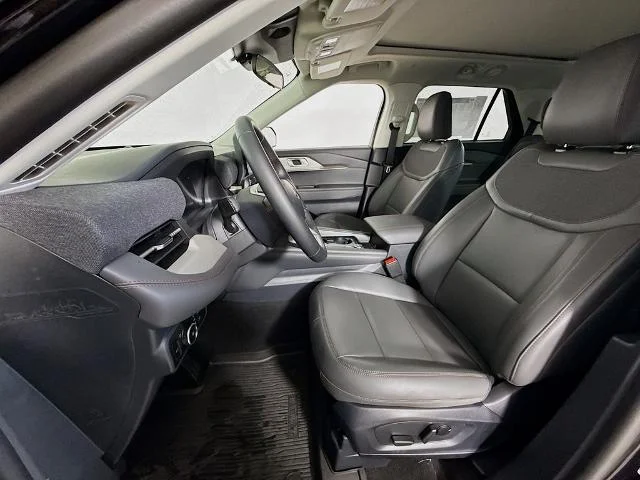 New 2026 Agate Black Metallic Ford Active image 55