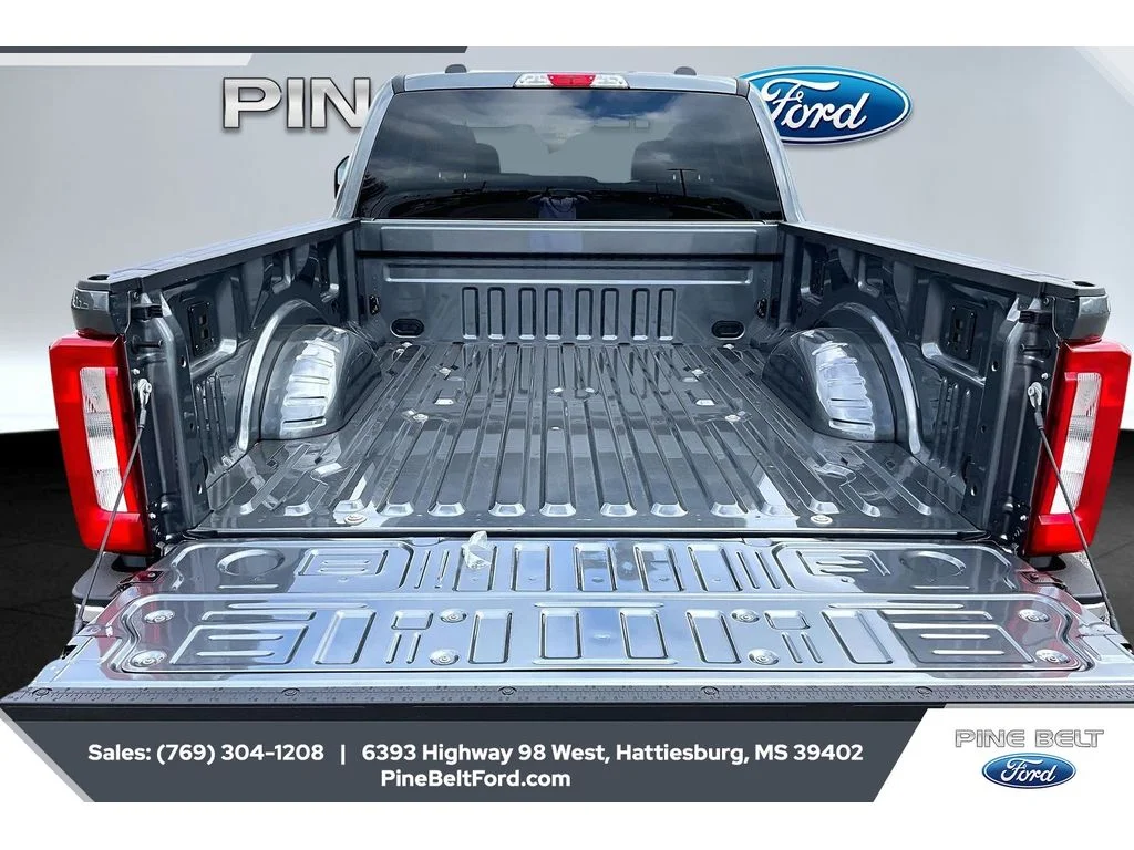 New 2026 Carbonized Gray Metallic Ford F-250® XLT image 12