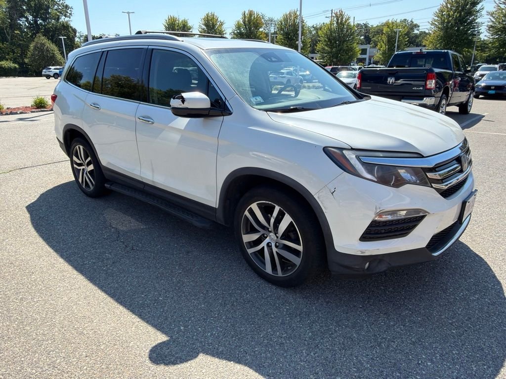 Used 2017 White Honda Elite image 6