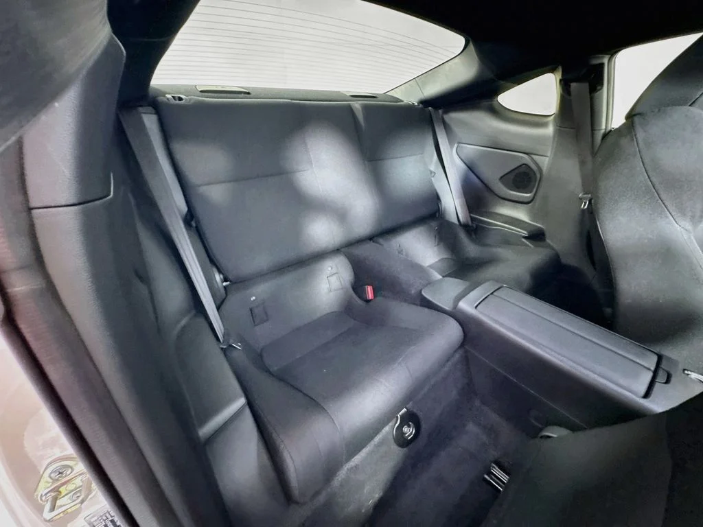 Used 2024  Toyota Base image 31