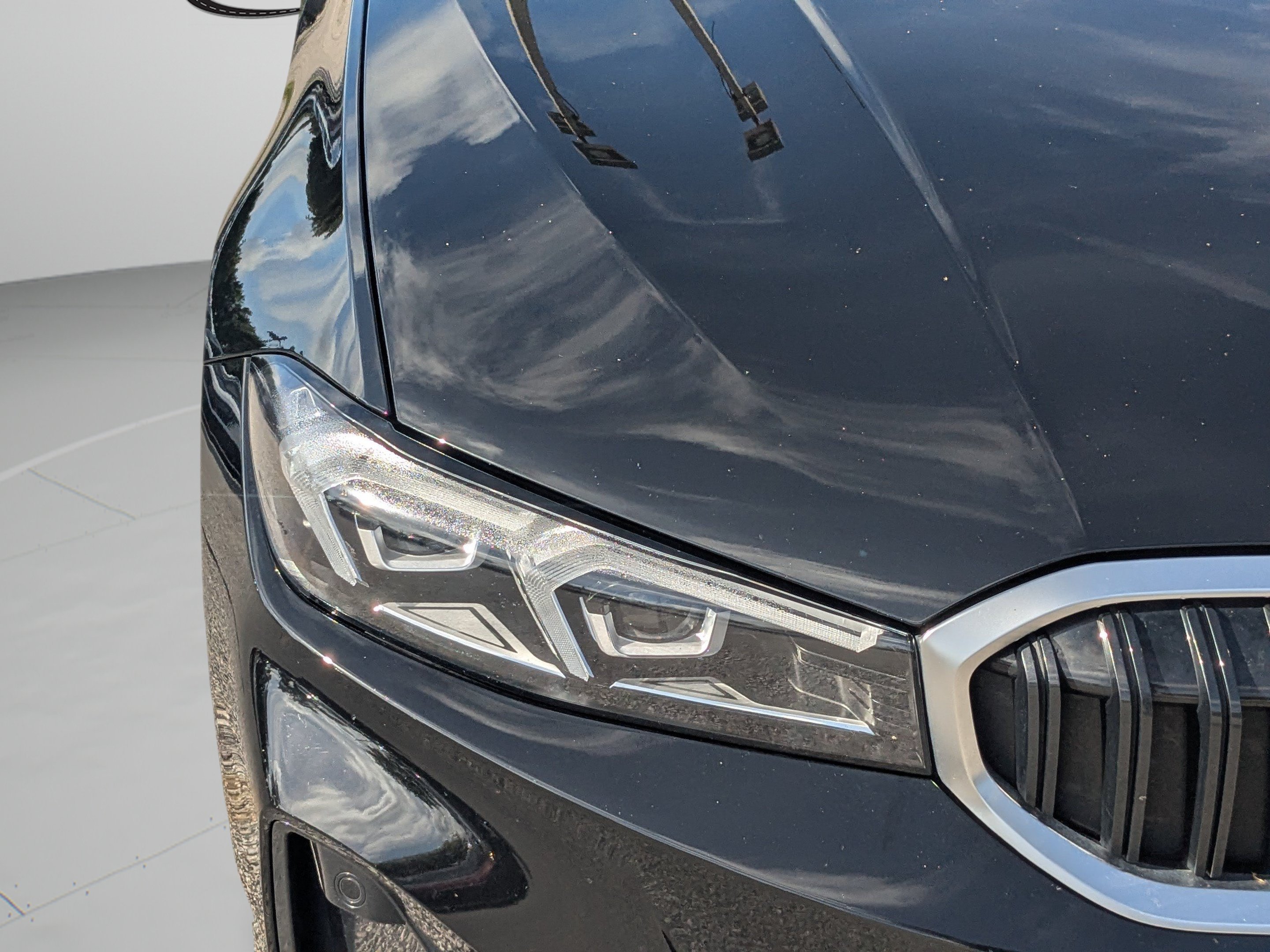2025 BMW 3 Series 330i - Photo 10