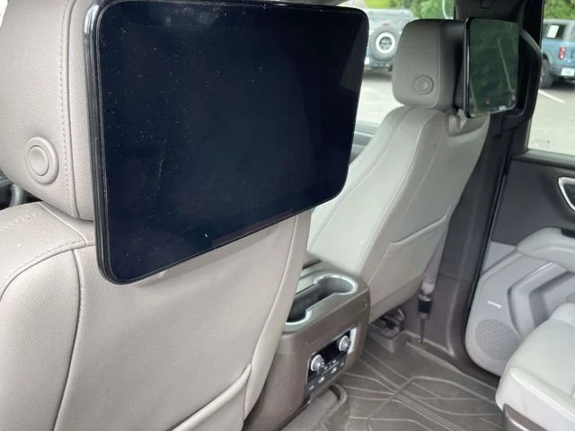 2021 Chevrolet Tahoe Z71 - Photo 7