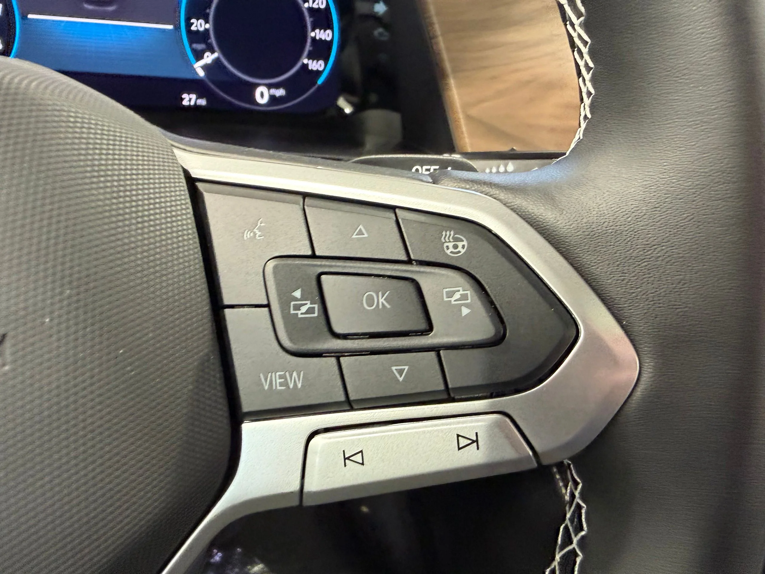 2026 Volkswagen Atlas SE w/Tech - Photo 43