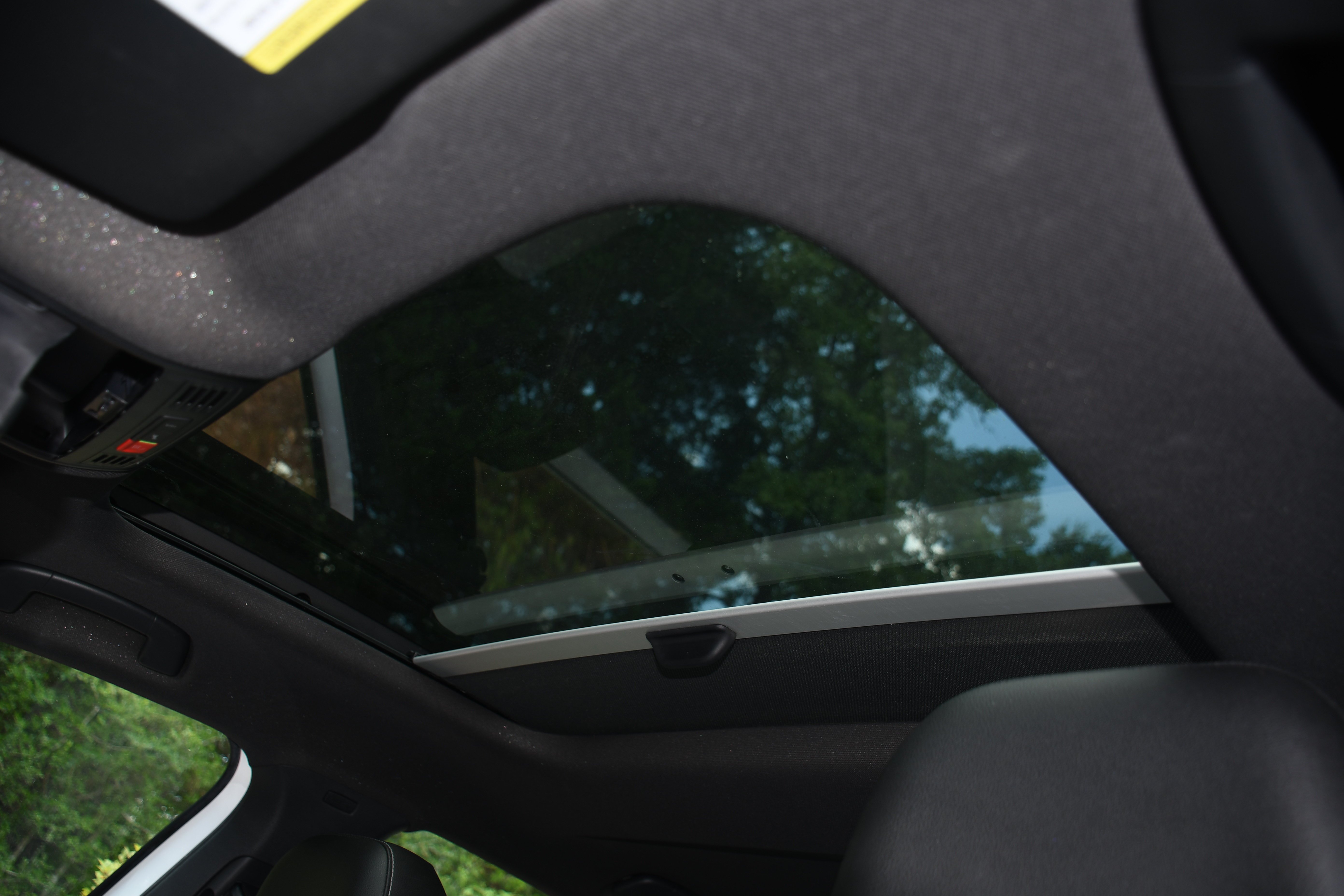 Used 2021  Volkswagen R-Line image 7