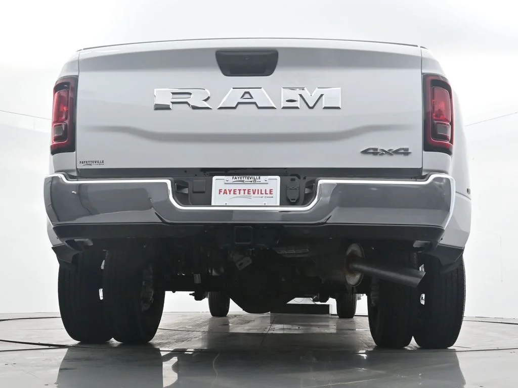 New 2026 Bright White Clear-Coat Exterior Paint RAM Tradesman image 38