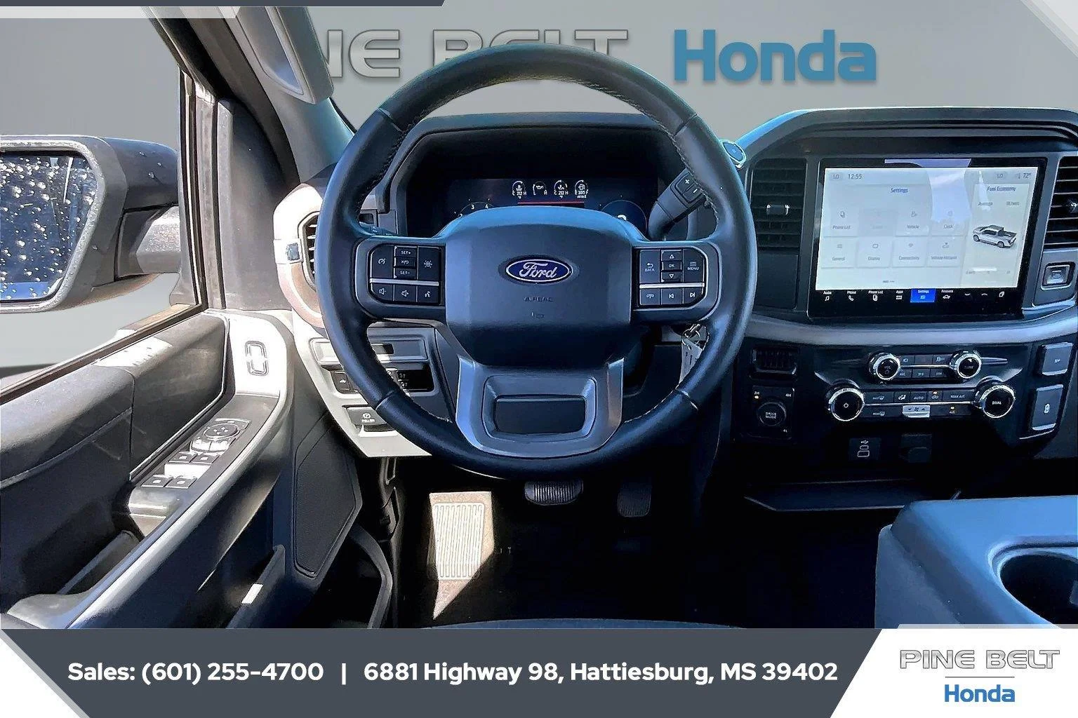 Used 2025 Iconic Silver Ford XLT image 5