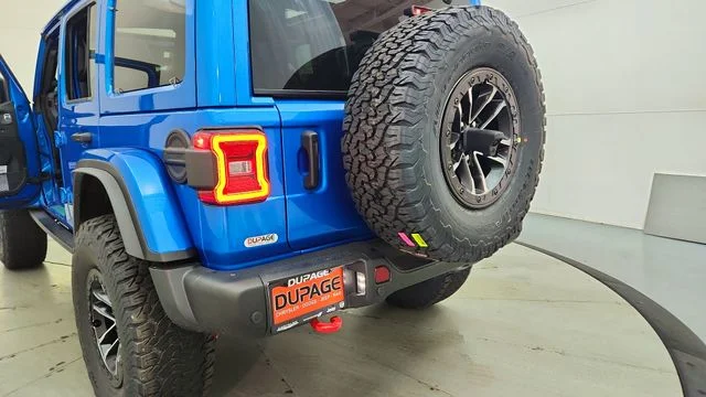 New 2026 Hydro Blue Pearl-Coat Exterior Paint Jeep Rubicon X image 17
