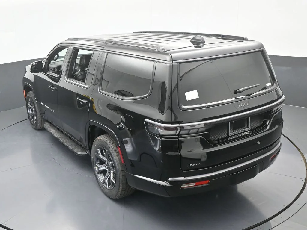New 2026 High Gloss Black Exterior Paint Jeep Limited Altitude image 48