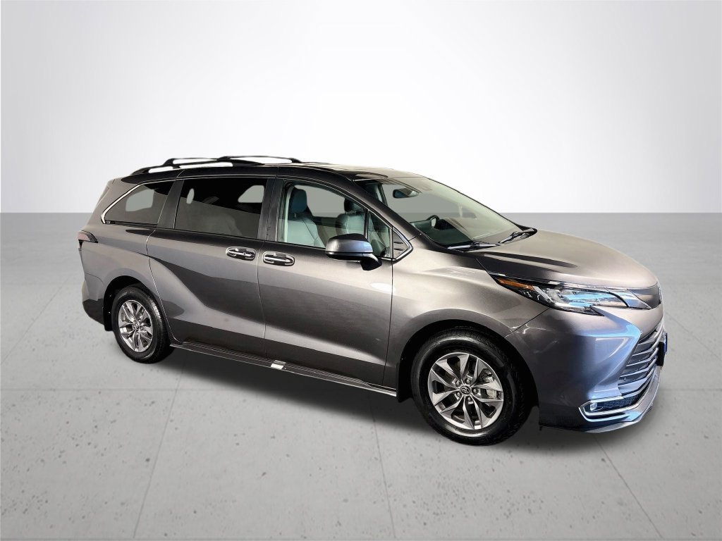 Used 2023 Predawn Gray Mica Toyota XLE image 4