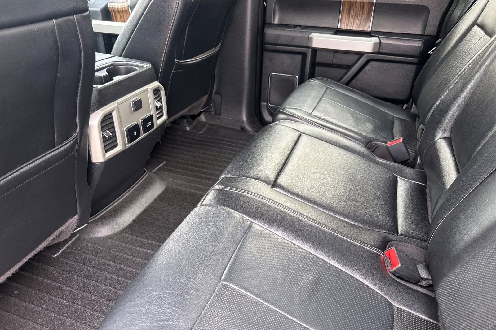Used 2020 Black Ford Lariat image 11