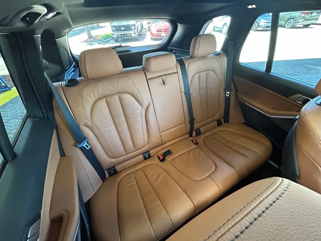 Certified Used 2019 Carbon Black Metallic BMW xDrive40i image 30