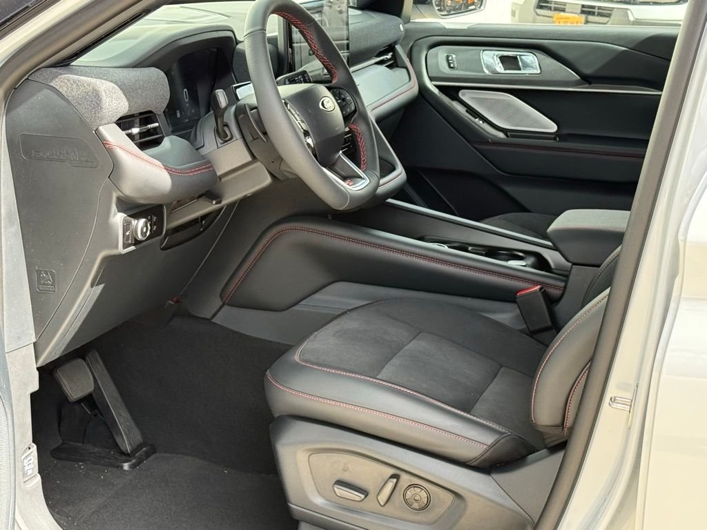 New 2026 Space White Metallic Ford ST image 5