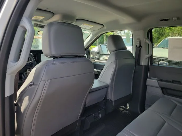 New 2026 Oxford White Ford XL image 13