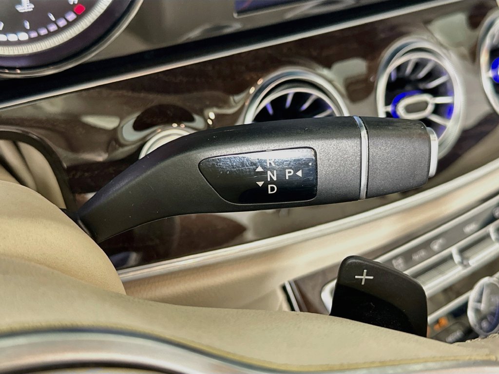 Used 2019 White Mercedes-Benz E 450 CONVERTIBLE BLUE TOP YACHT BLUE LEATHER INT. image 17