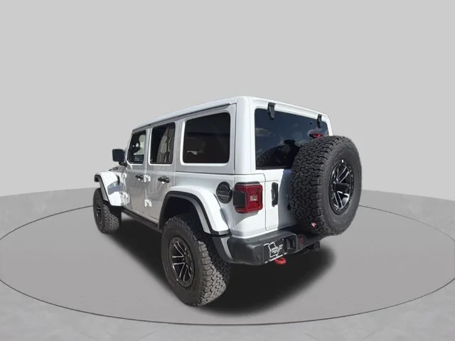 New 2027 Bright White Clear-Coat Paint Jeep Rubicon X image 5