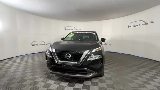 Used 2023 Black Nissan SL image 4