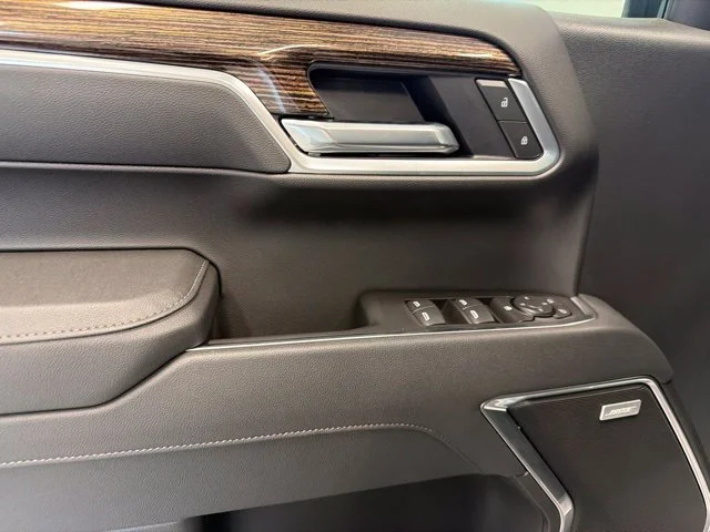 New 2026 Sterling Metallic GMC Elevation image 43