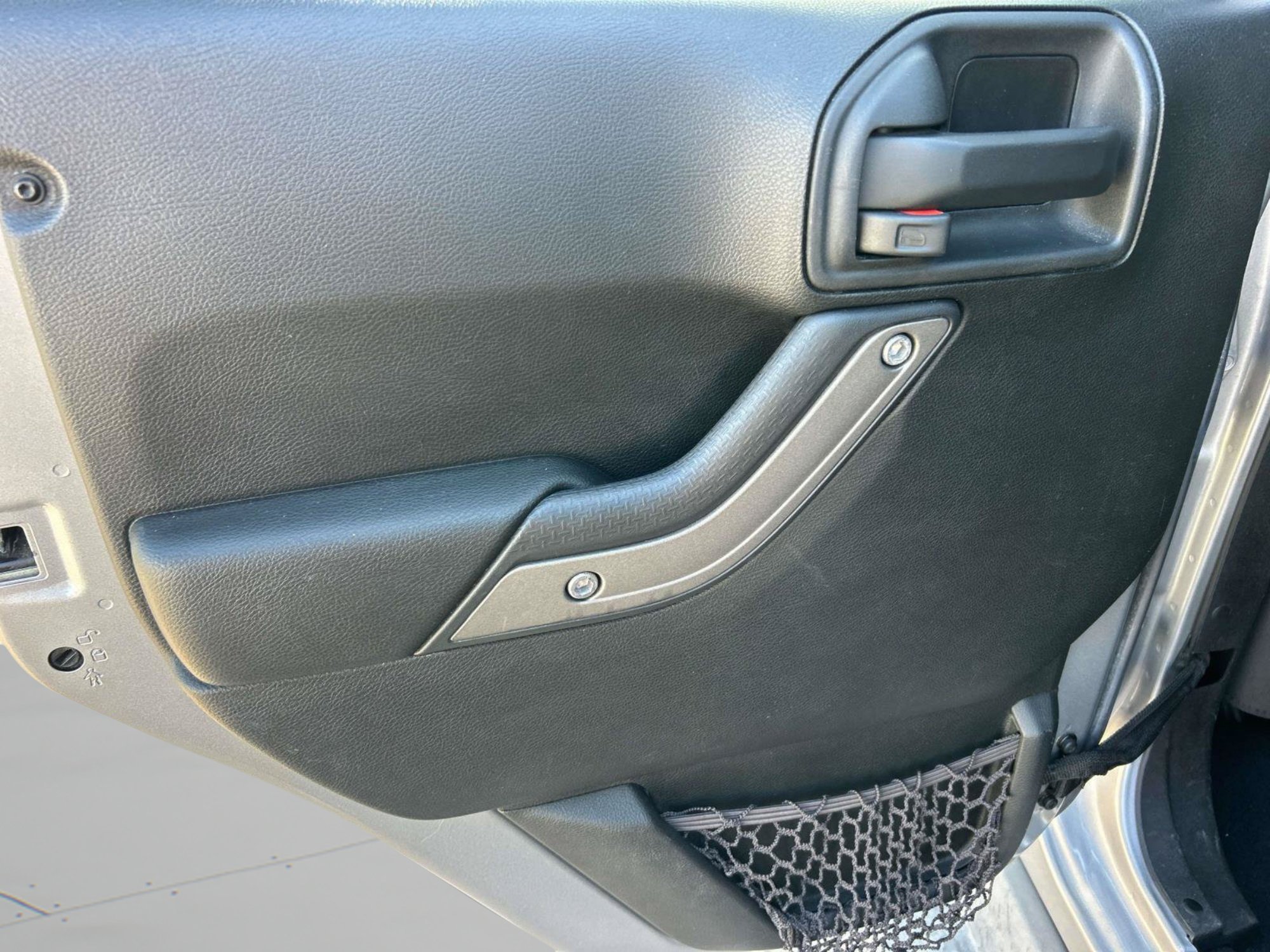 Used 2017 Billet Silver Metallic Clearcoat Jeep Sport image 15
