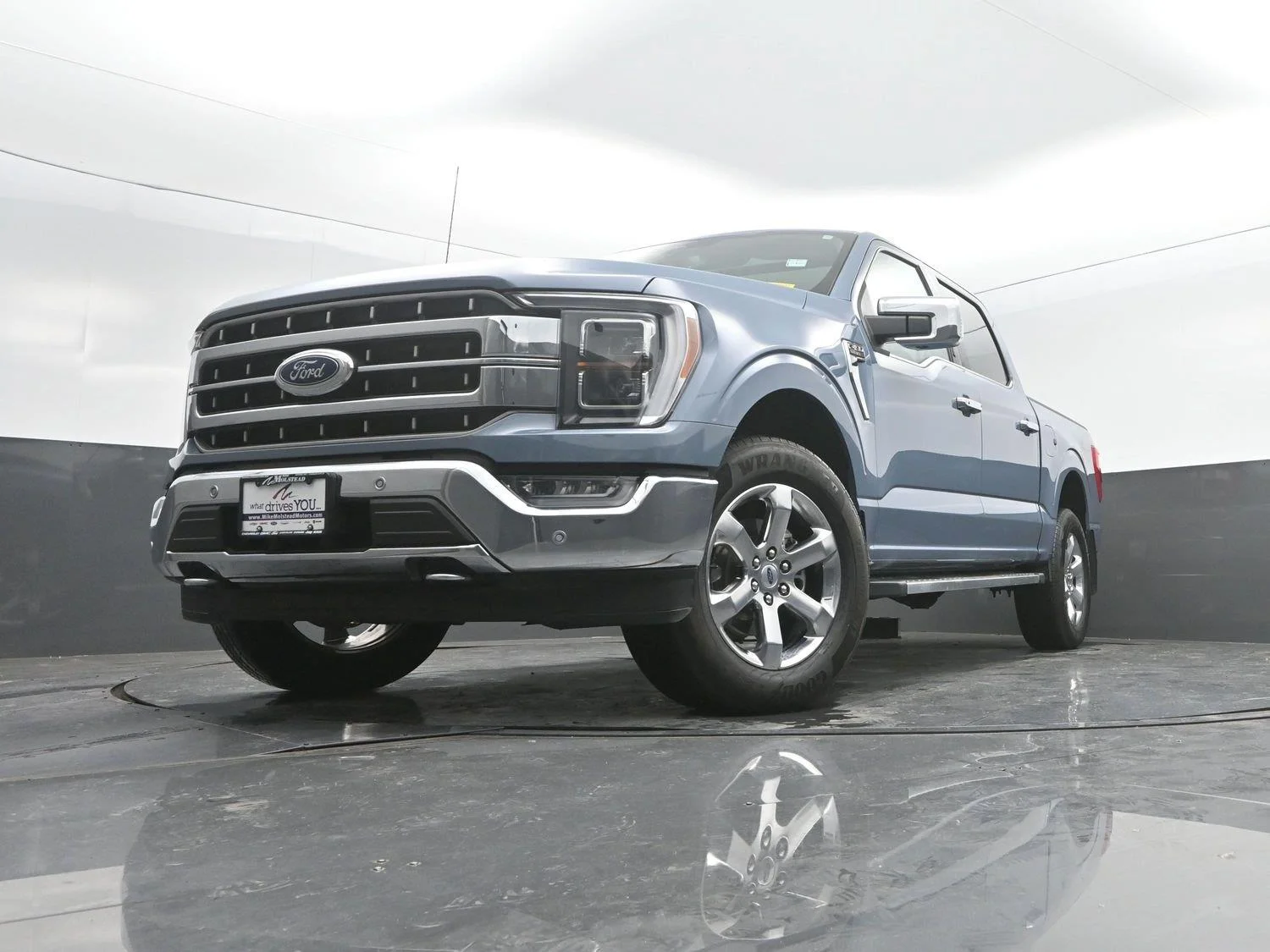 Used 2023 Azure Gray Metallic Tri-Coat Ford LARIAT image 51
