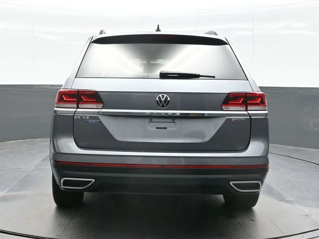 Used 2021  Volkswagen 3.6L V6 SE w/Technology image 2