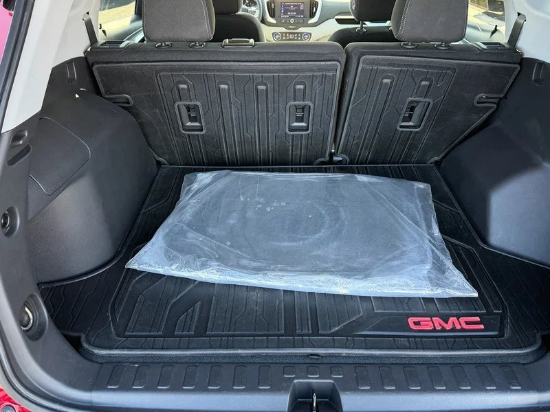Used 2024 Volcanic Red Tintcoat GMC SLE image 23