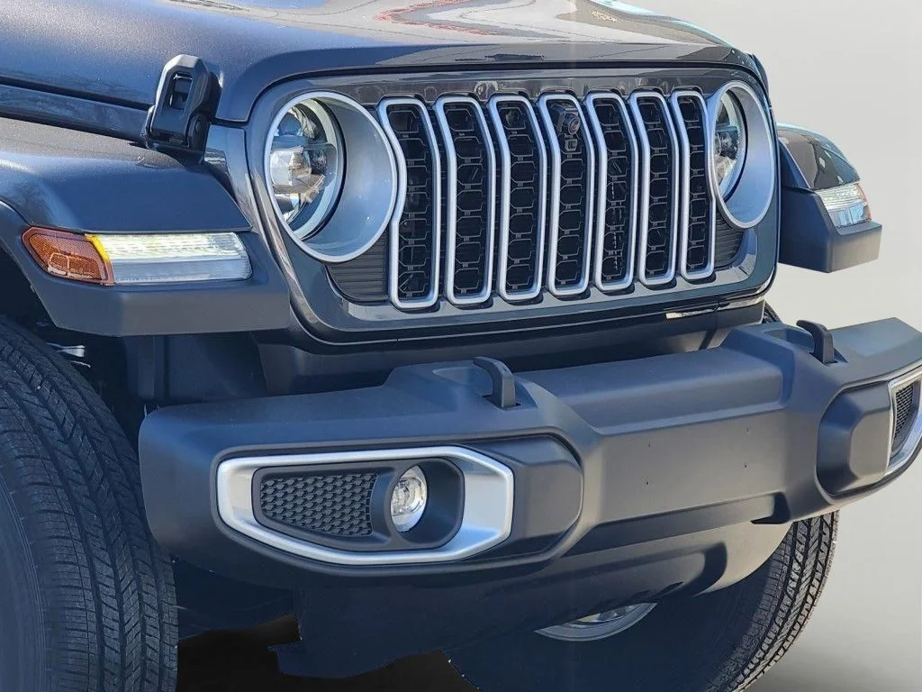 New 2025 Gray Jeep Sahara image 2