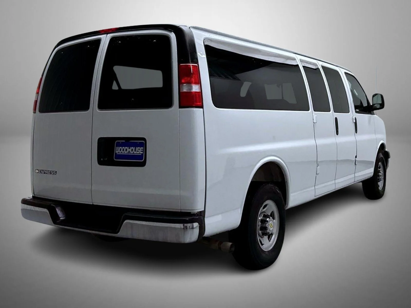 Used 2025 White Chevrolet LT image 5