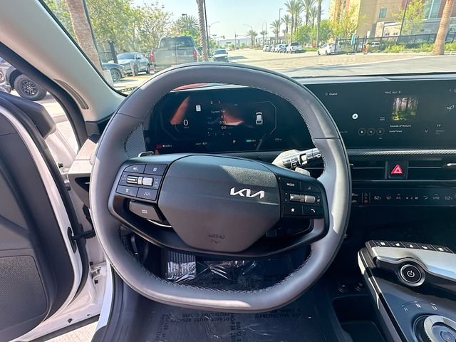 2025 Kia EV6 Wind - Photo 11