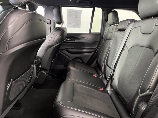 Used 2025 Red Jeep Altitude image 38