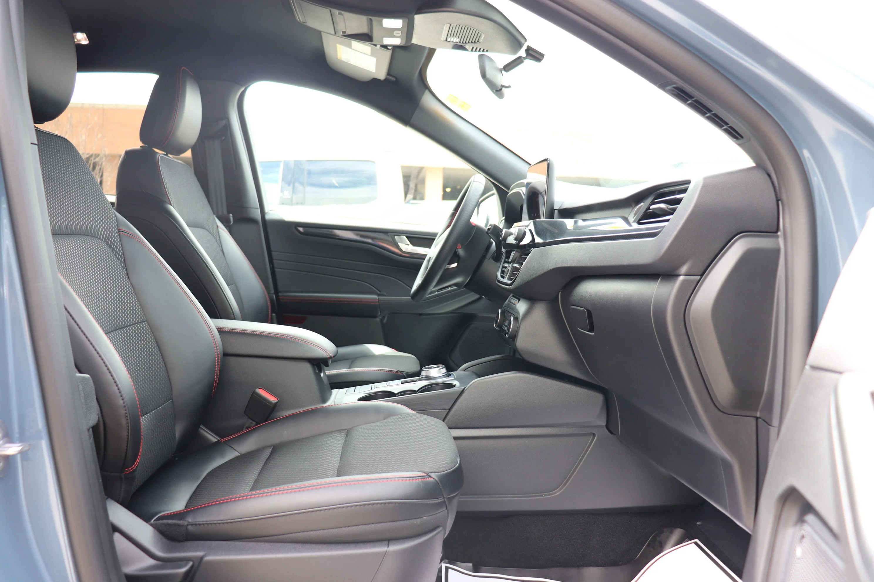 Used 2025  Ford ST-Line AWD image 9