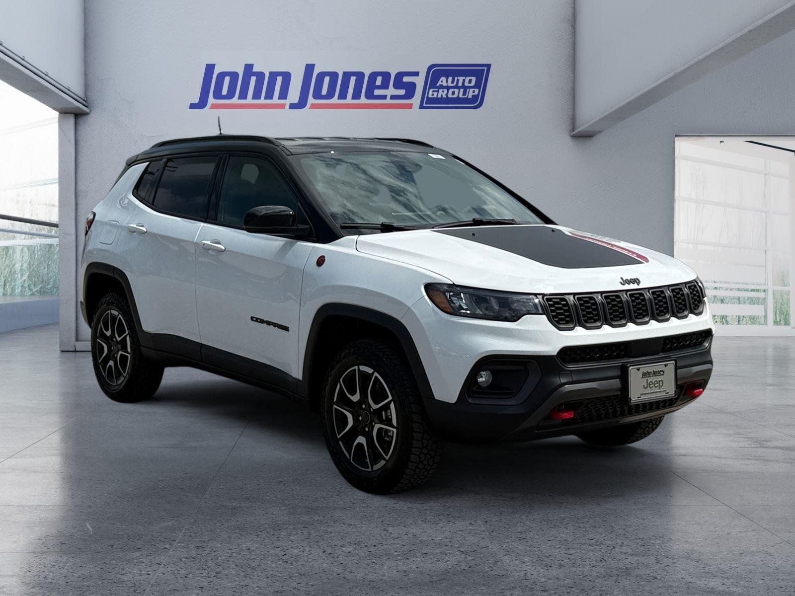 New 2026 Bright White Clear-Coat Exterior Paint Jeep Trailhawk image 7