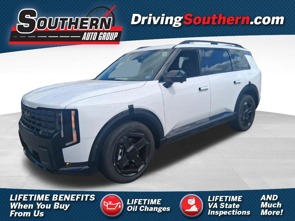 Used 2027 White Kia  image 1