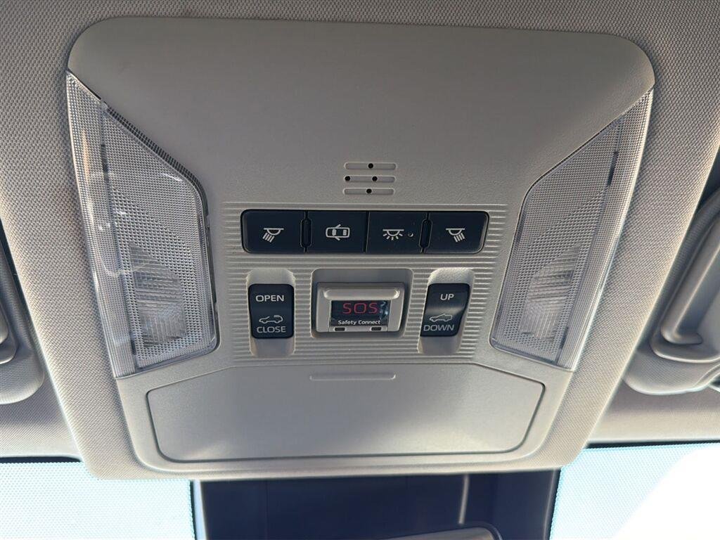 Used 2019 Blizzard Pearl Toyota Limited image 21