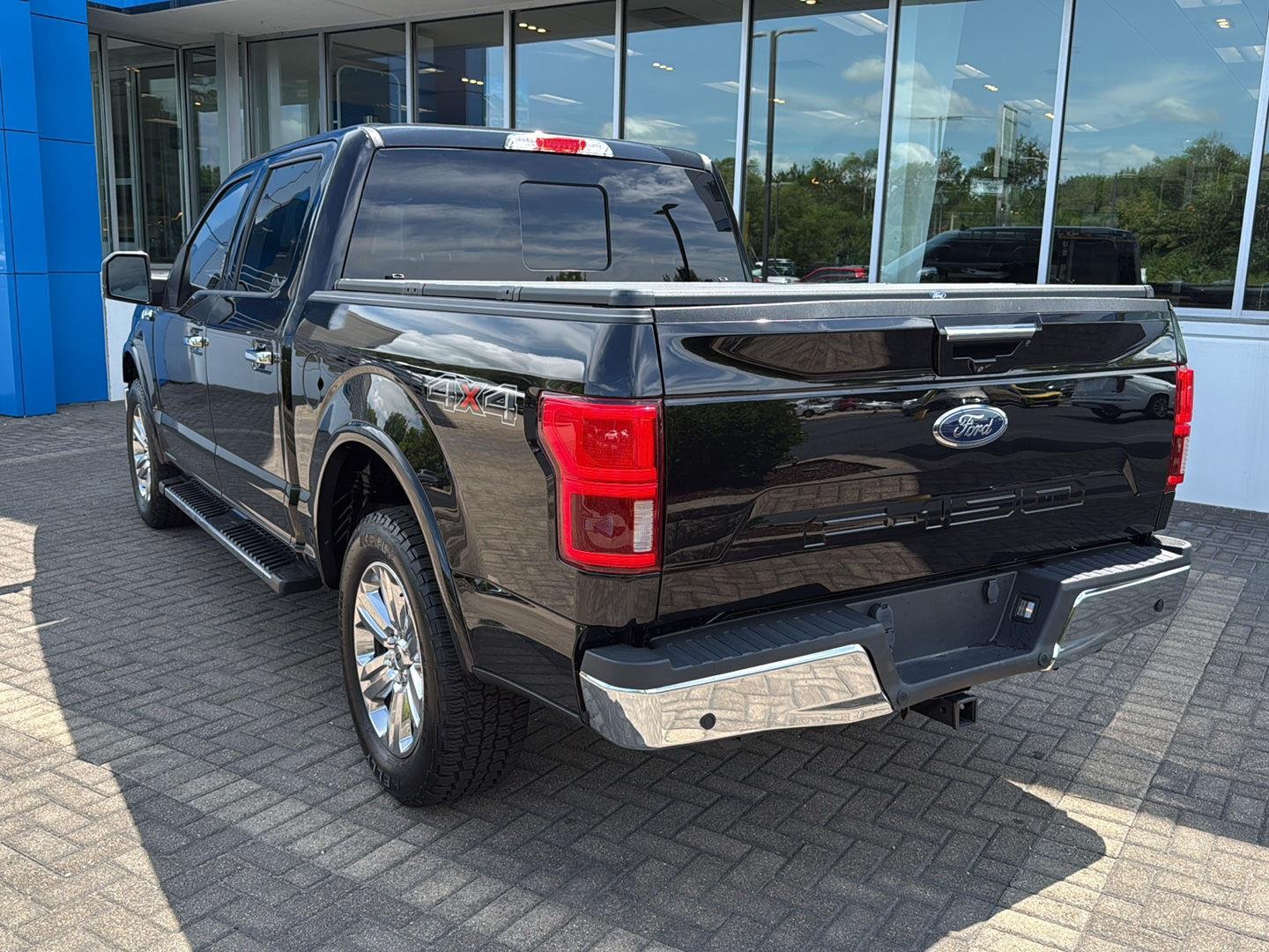 Used 2020 Agate Black Metallic Ford LARIAT image 3