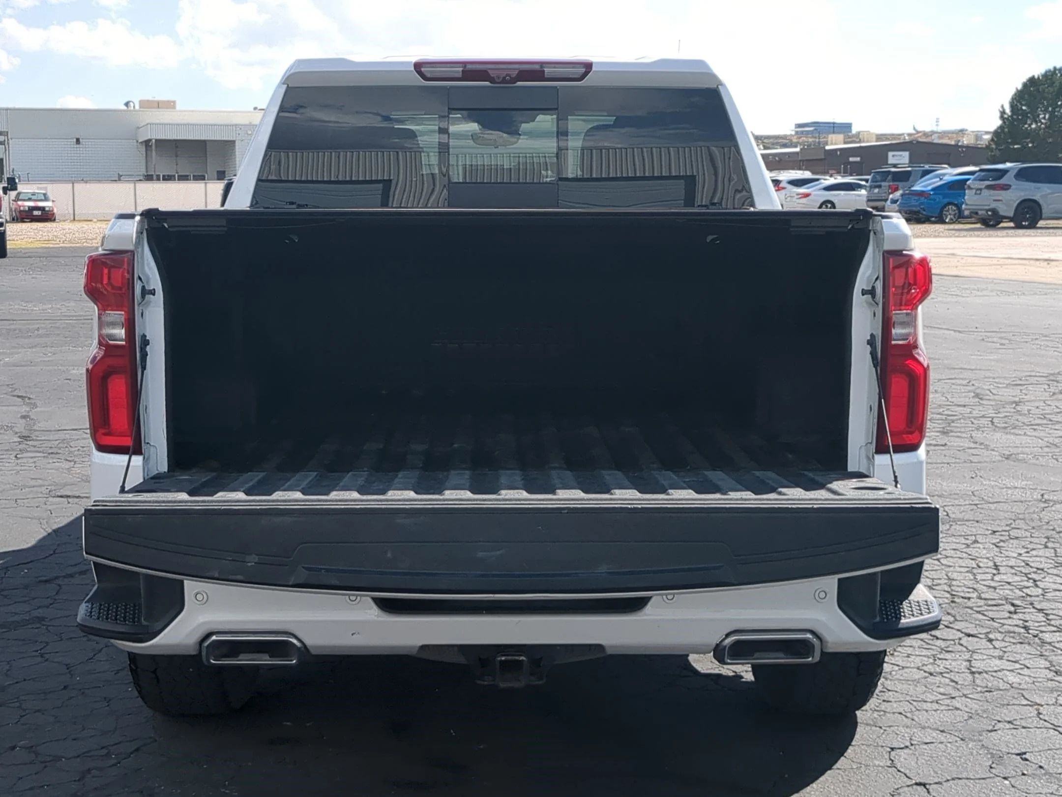 Used 2023 Iridescent Pearl Tricoat Chevrolet High Country image 30