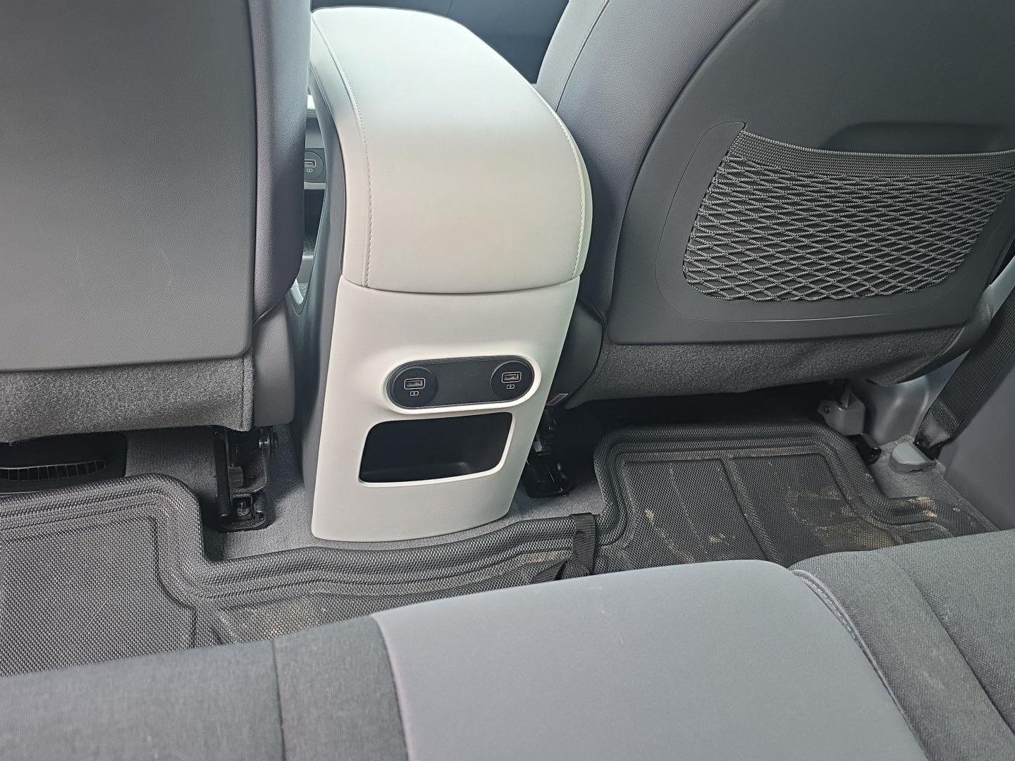 Used 2024 Digital Teal Hyundai SEL image 12