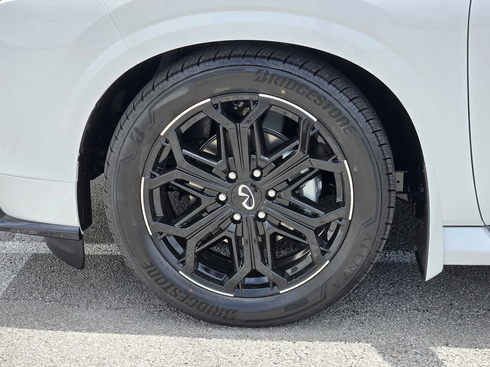 New 2026 RADIANT WHITE INFINITI Sport 4WD image 7