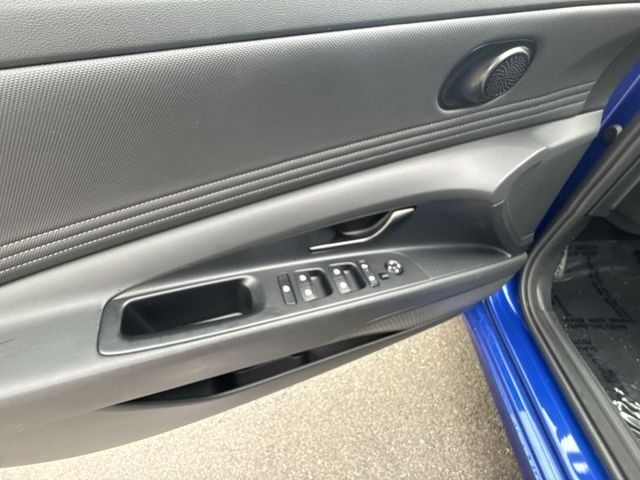 Used 2025 Blue Hyundai SEL Sport image 13